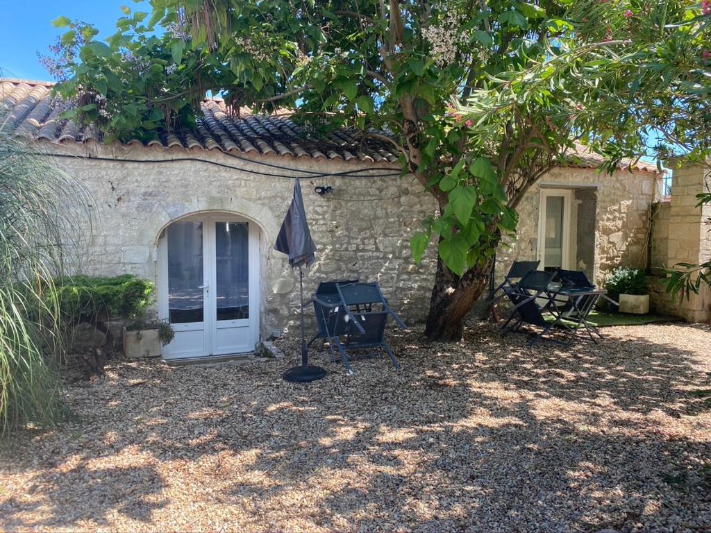 Le Pressoir - Gites Et Meubles De Tourisme - 2 Etoiles Dolus-d'Oleron Exterior photo
