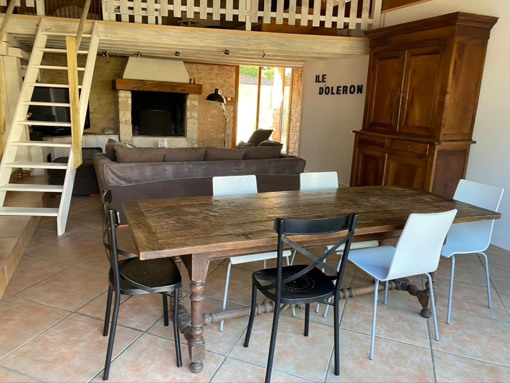 Le Pressoir - Gites Et Meubles De Tourisme - 2 Etoiles Dolus-d'Oleron Room photo