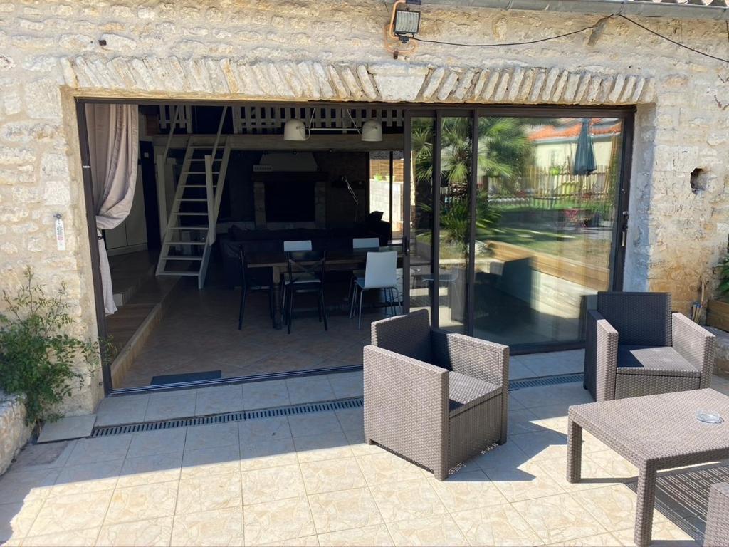 Le Pressoir - Gites Et Meubles De Tourisme - 2 Etoiles Dolus-d'Oleron Room photo